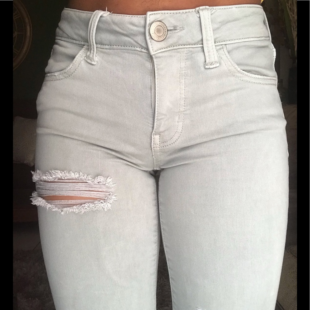 AMERICAN EAGLE OUTFITTERS RIPPED JEGGINGS